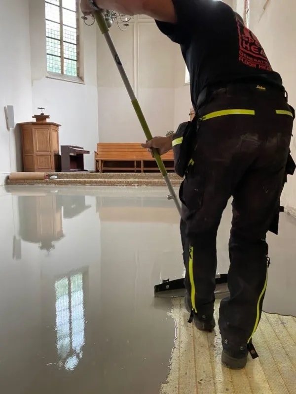 Speedheat elektrische vloerverwarming in de Engelse Kerk