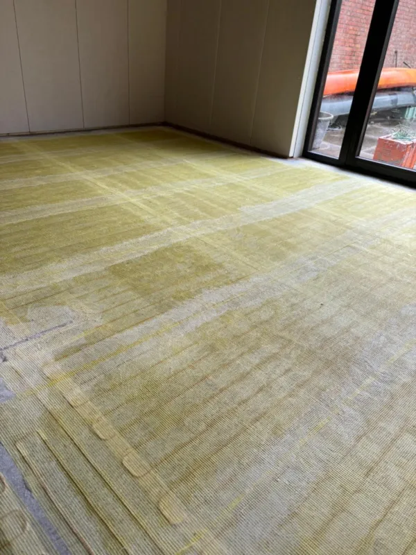 Elektrische vloerverwarming levensloopbestendige woning garage