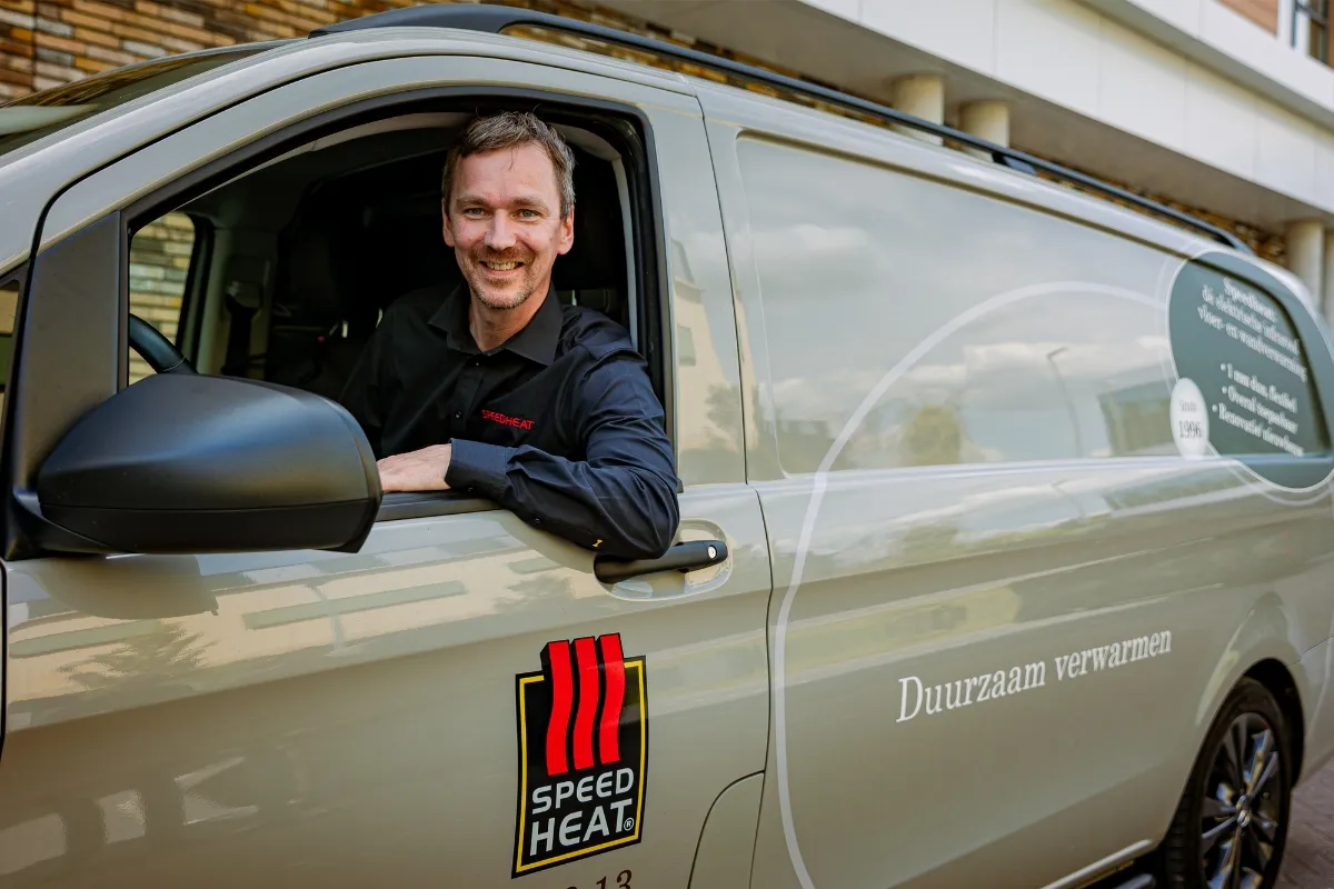 Jacob van Speedheat Urk als ondernemer in de bus